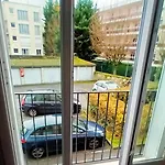 Appart A Versailles, 2 A 4 Pers, Avec Parking