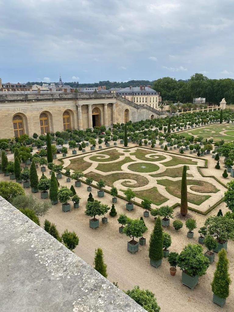A Versailles, 2 A 4 Pers, Avec Parking Apartamento Versalles